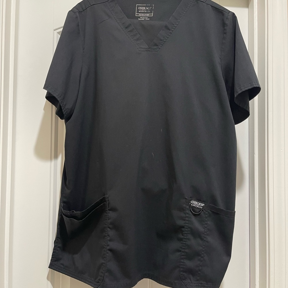 Cherokee scrub top